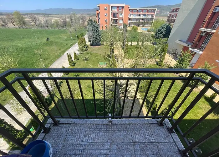 Quiet With A View! Apartman