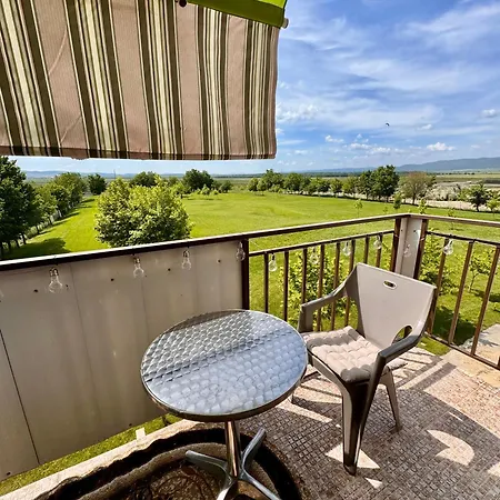 Quiet With A View! * ساني بيتش